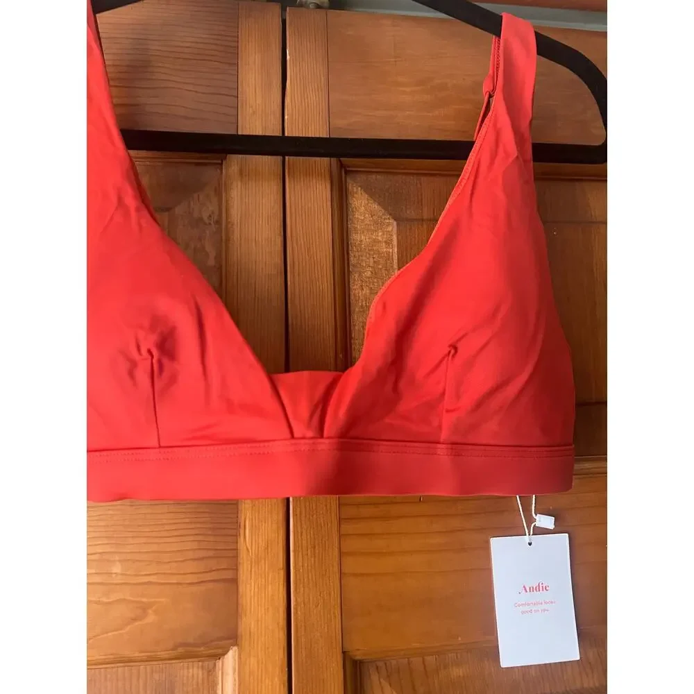 NWT Andie Women's The Tahiti Bikini Swim Top in Chili Pepper Red Size M